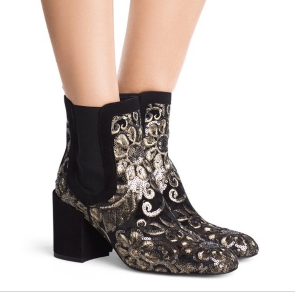 Stuart Weitzman Mediate Ankle Booties